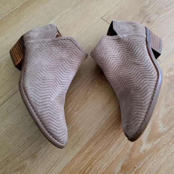 Lucky Brand Shoes - Lucky Brand Booties 6.5